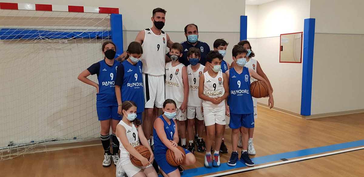 Comienza la segunda semana del campus de @FR9academy en la sede de <a href="/cdjesusmaria/">C.D. Jesús María</a> hemos recibido a Fran Murcia jr. Una jornada cargada de emociones, juegos y mucho ba-lon-ces-to. Muchas gracias por la visita. <a href="/randorisport/">Randori Sport</a>