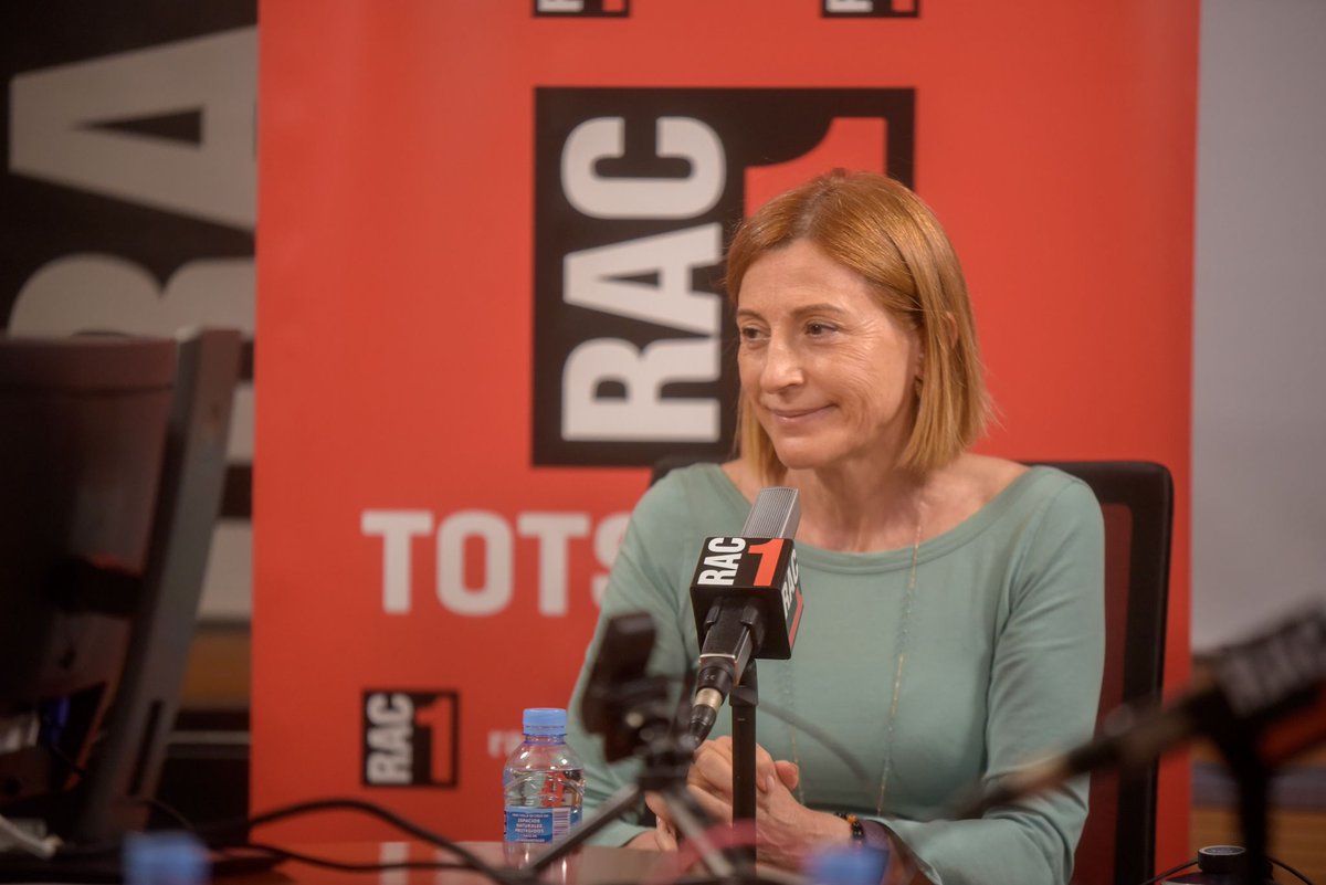 🔴 Ara <a href="/ForcadellCarme/">Carme Forcadell Lluís</a> a 📻 <a href="/elmonarac1/">El món a RAC1</a>: "A la presó, el concepte de 'llibertat' canvia molt de sentit. Passes d'una llibertat total a no poder decidir res, com a quina hora et despertes, què menges o no poder estar amb les persones que estimes"