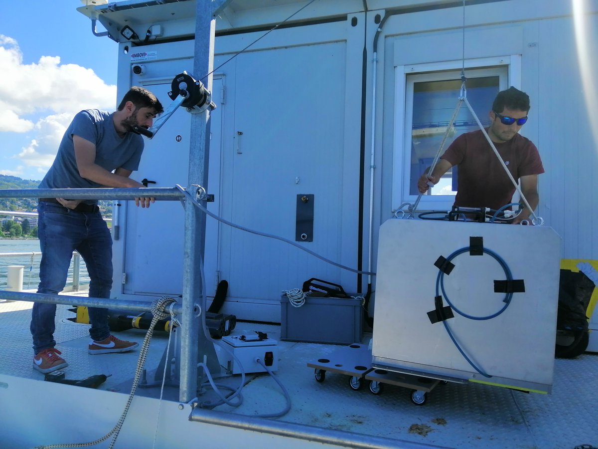 LexploreLeman's tweet photo. First part of the installation of the depth profiling system(DPS) from @CytoBuoy .. Looking forward to connect it to the #Cytosense and get the first measurement!! Hopefully this week.

@MECO_UniGe , @mridulkthomas, @Seb_Lavanchy ,@MichaelPlss1 , @ Guillaume_cunillera https://t.co/S2PvwDZdeW