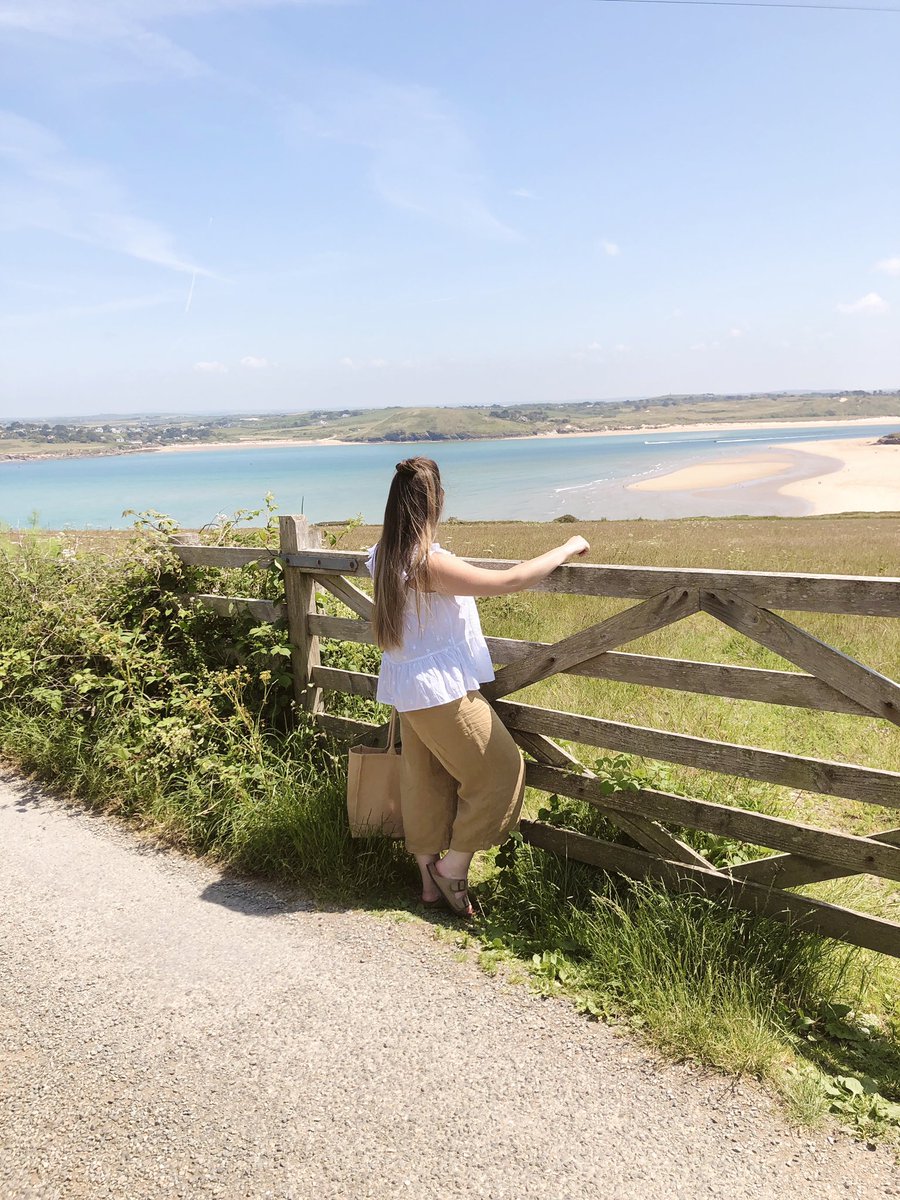 JeniferRosena's tweet photo. I never shared these snaps from a few weekends ago, a beautiful circular walk in the sunshine 🌞 https://t.co/2GR2LoGP3c