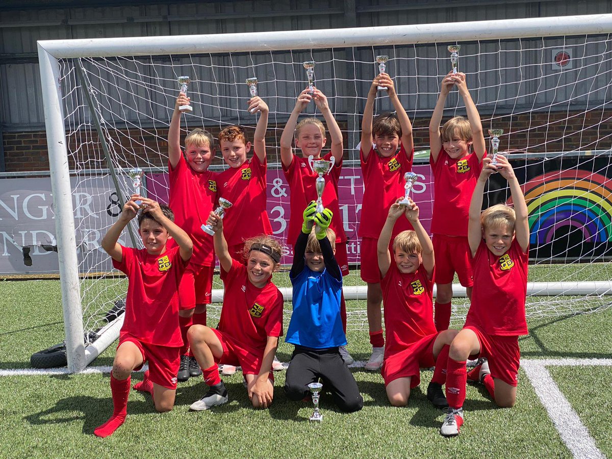 MOWFC's tweet image. Great work from our MOW U9s who played some brilliant football at the EBFC Youth tournament yesterday. Congratulations to boys who went on to win the competition in style 👏⚽️🏆