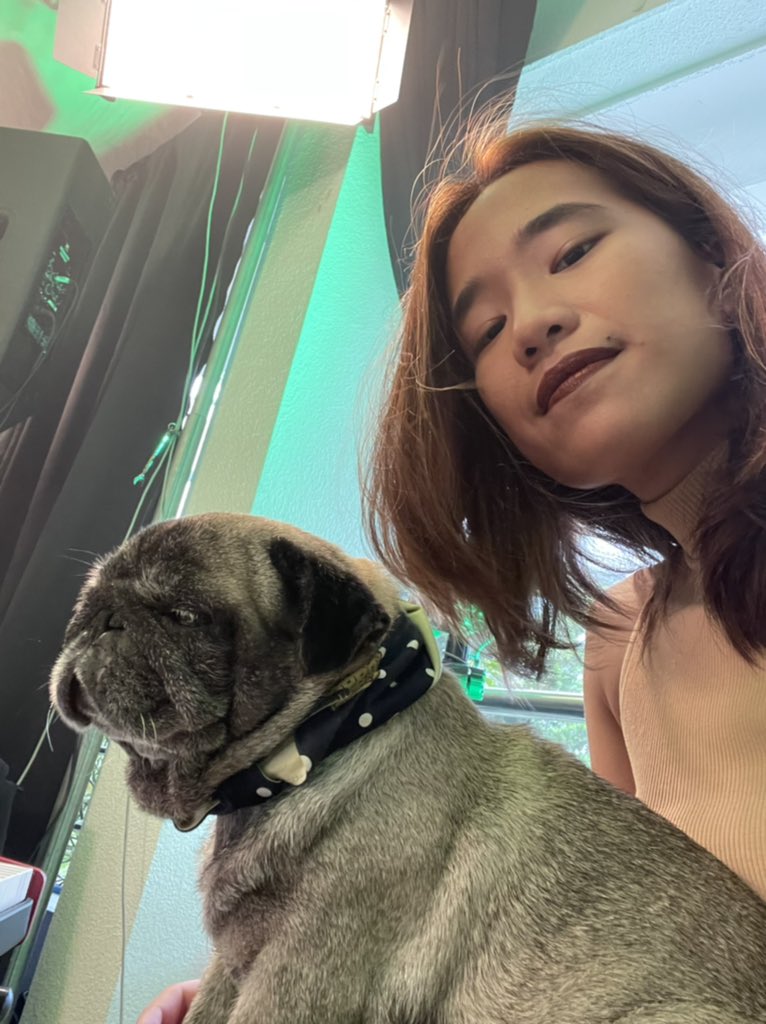 patlasaten's tweet photo. Gudafternun mga mamsir di na ako nagayos pero gusto ko sumali hehehe hello na lang sa pimple ko 🥴 

#LiwanagSelcaDay https://t.co/yi3wLXsUWa
