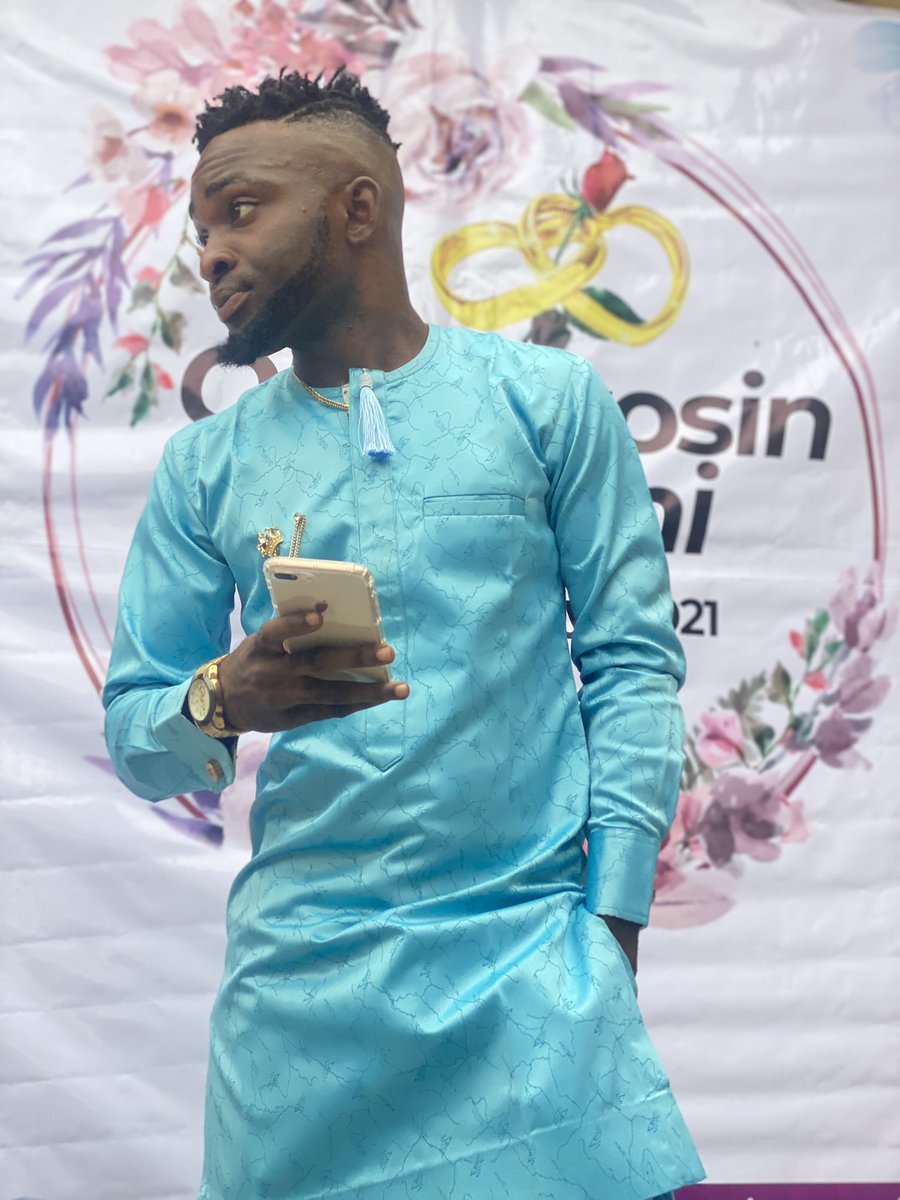 IamDJMAXWELL's tweet photo. Be Yourself, Because An ORIGINAL is Worth More than a Copy.

#UrOwambeDj #NotJustADj

#WeMakingProgress #GiantSlayer #DjTohBadt https://t.co/RMy2Nh3GeT