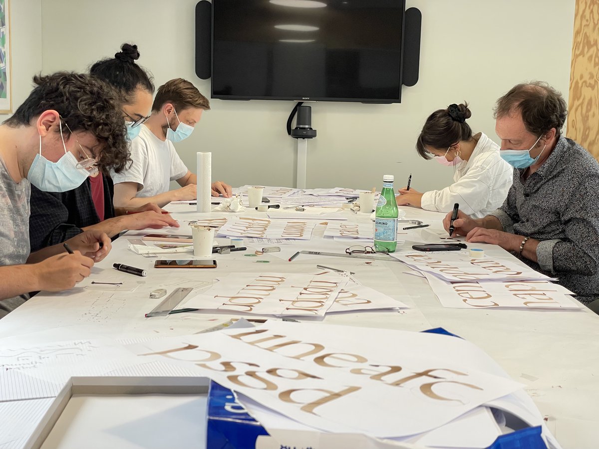 typeparis's tweet photo. 2nd #tpworkshop of the weekend: Romans. Like the day before, back to calligraphy, Caroline minuscules, then Renaissance minuscules. Contrary to italic, roman is more complex: different proportions of letters, more varied letters in shape. https://t.co/XQExBzsPIf