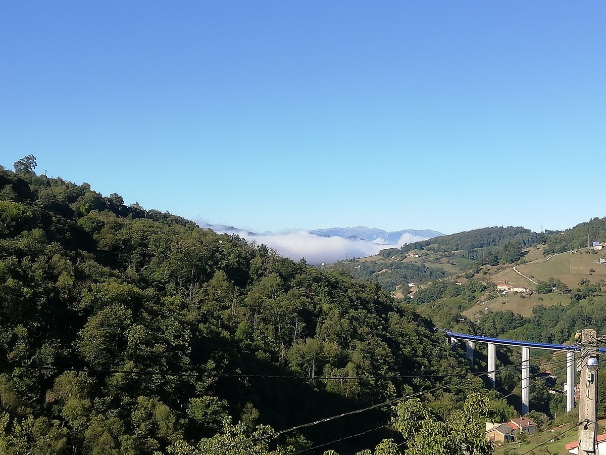 CasaLaudina's tweet photo. Día espectacular en el #paraíso: para ir a la #playa, a la #montaña o #batear en busca de #oro

Spectacular day at #paradise: to go to the #beach, to the #mountains or to #bat for #gold
#Asturias #Spain #spanje #espanha #Espagne #Espana #trekking #relax #familia #family #cycling https://t.co/ES3Zw7a6mV