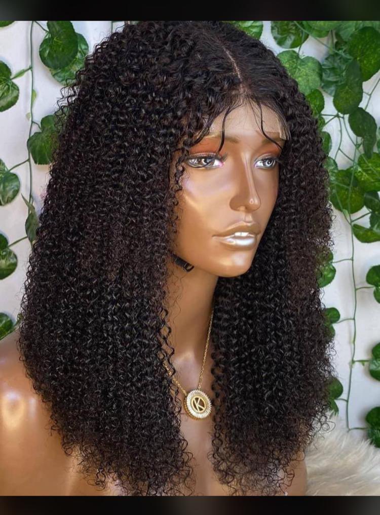 LovesFashionB's tweet image. My dearest dears who’s your plug 🔌 
#UniversalPlug