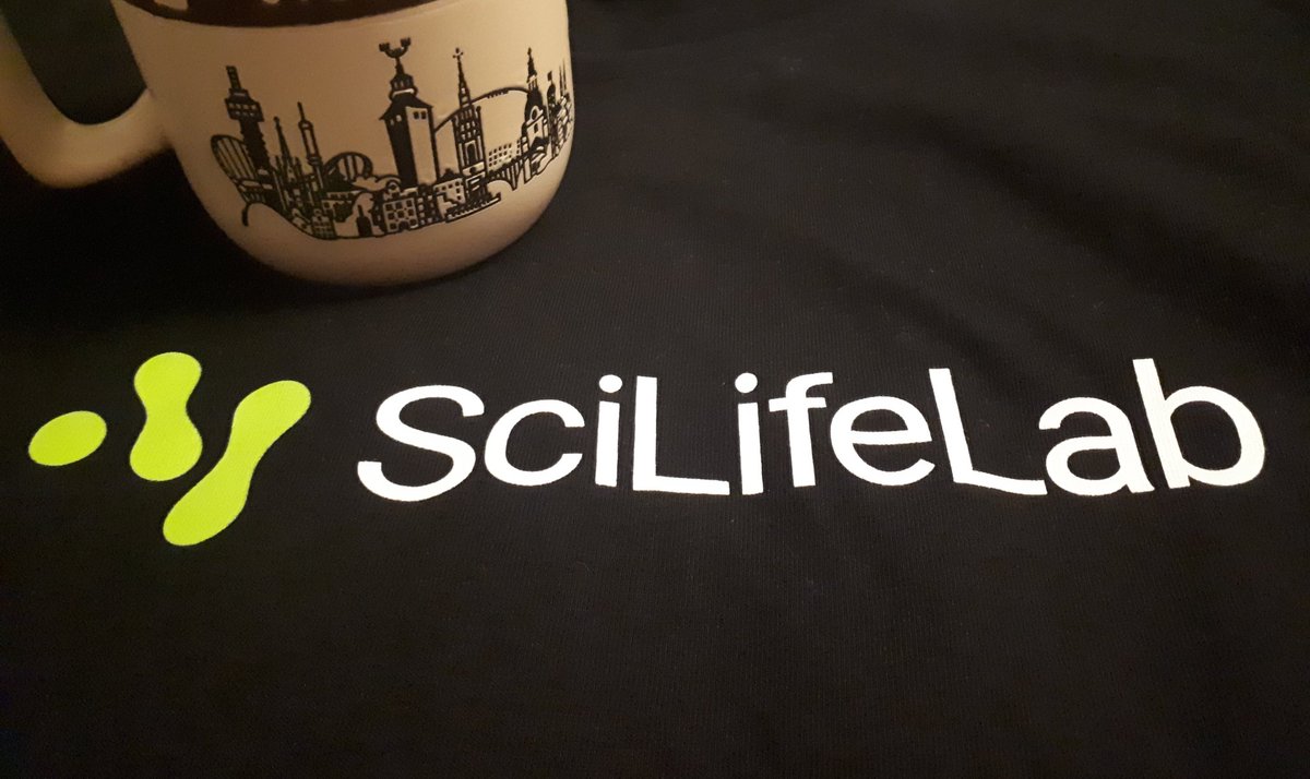Linda Wedemann (@lindawedemann) on Twitter photo On friday was my last day at <a href="/scilifelab/">SciLifeLab</a>. I wanted to thank <a href="/ClaudiaKutter/">Claudia Kutter</a> , @DelemotteLab and <a href="/Sciezgin/">Erdinc Sezgin</a>, my supervisors <a href="/keyi_G/">Keyi</a> , <a href="/SychTaras/">Taras Sych</a> and all other group members, who taught me a lot in their field of expertise and who inspired me to pursue a career in academia myself. On friday was my last day at <a href="/scilifelab/">SciLifeLab</a>. I wanted to thank <a href="/ClaudiaKutter/">Claudia Kutter</a> , @DelemotteLab and <a href="/Sciezgin/">Erdinc Sezgin</a>, my supervisors <a href="/keyi_G/">Keyi</a> , <a href="/SychTaras/">Taras Sych</a> and all other group members, who taught me a lot in their field of expertise and who inspired me to pursue a career in academia myself.