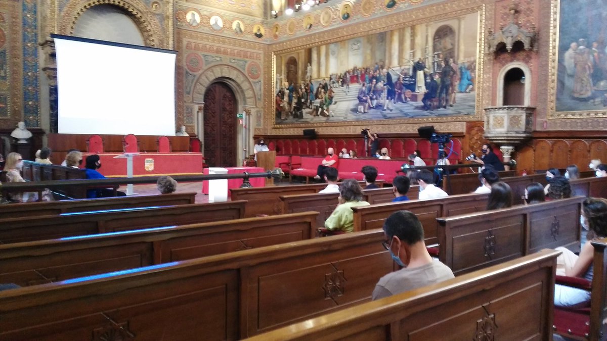futursub's tweet photo. Cerimònia de lliurament dels #PremisUBSantander
Pofeu seguir-ho en directe a través de @UB_tv a:
https://t.co/q4dMjJYbUz https://t.co/3T7KVDcrVV