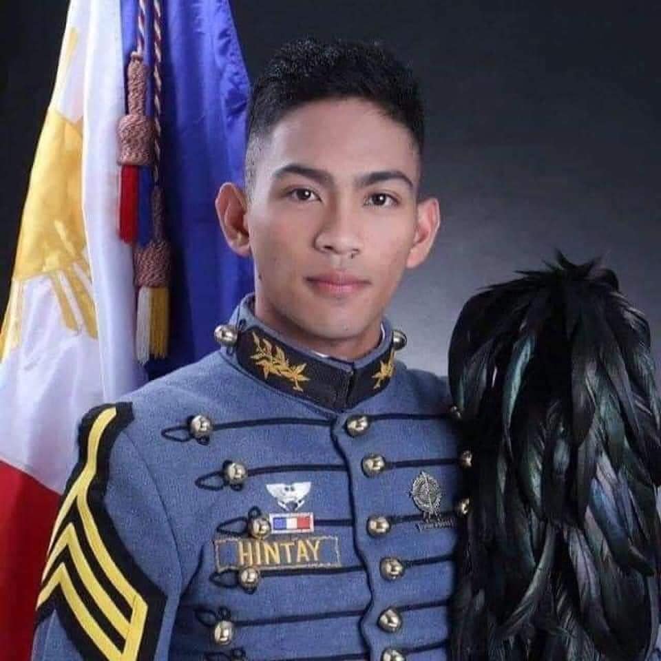 SunStarDavao's tweet photo. REST IN PEACE

1Lt Karl Hintay, a Dabawenyo and former Biology student of the UP - Mindanao, was one of the 50 victims of the ill-fated C-130 plane crash on Sunday, July 4, in Patikul, Sulu. 

Hintay, a pilot, was a Philippine Military Academy graduate. https://t.co/IBtIlVMrC7