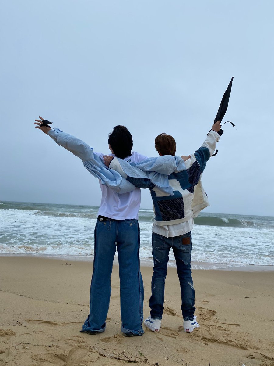 so i went to the beach today and these two granpa besties want me to take a photo of them look how cute they are ❤️