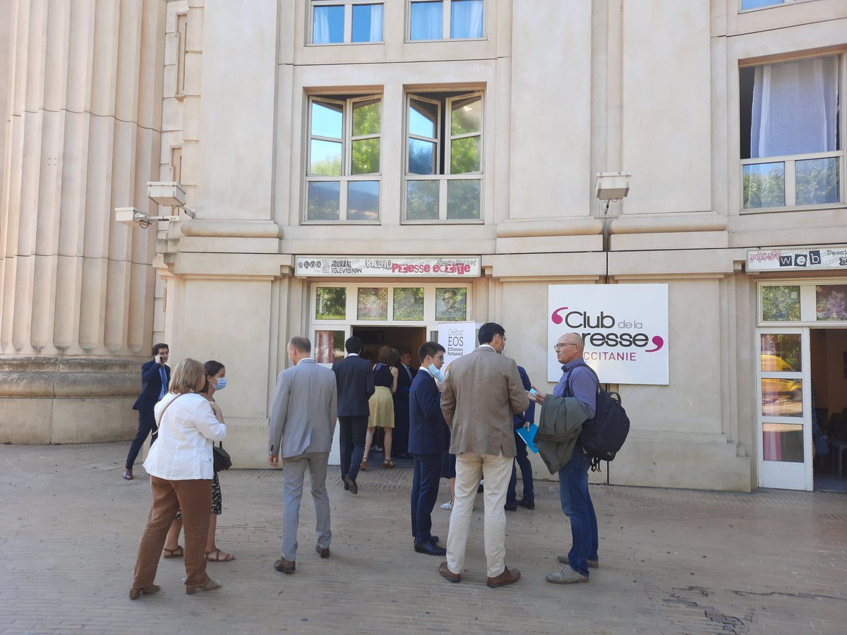 DebatpublicEOS's tweet photo. EN DIRECT - Conférence de presse de lancement du #débatEOS sur les #eoliennes en #Mediterranée ici au @clubdelapresse de Montpellier, présentation du @DebatpublicEOS et du projet éolien par @Ecologie_Gouv et @rte_france https://t.co/zJGRyj40oA