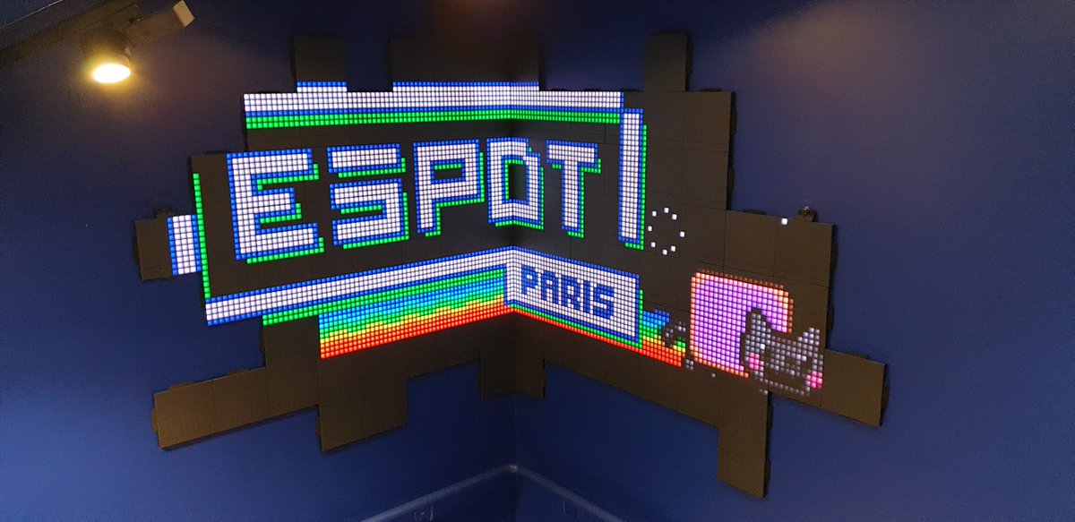 LEDsCHAT's tweet image. Installation #creativeled display de l'escalier ESpot Paris par notre partenaire @ledboxcompany

Mur de 100 dalles MOZAIK By LED's CHAT piloté par distance et simplement.

Un contenu dynamique et personnalisé affiché aux yeux de tous et de manière innovante.

#tech #digital