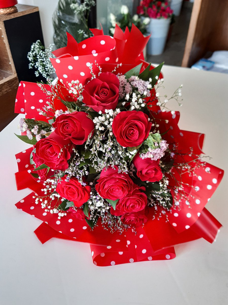 zare_entuzijast's tweet photo. #happybirthday #birthdaygift #paperwrapbouquet #bouquetwithroses #11redroses #staticflower #gypsophila #limonium #decoration #ribbons #redribbons #greenribbons #woodeninscription ๐๐๐๐๐๐๐๐๐๐น๐น๐น2โฃ1โฃ๐น๐น๐น๐๐๐๐๐๐๐๐๐ https://t.co/yCzN1nWQ5d