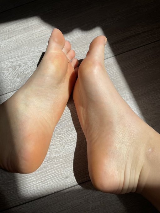 Watch Daisy🌼's leaked NSFW photo on TwXstars