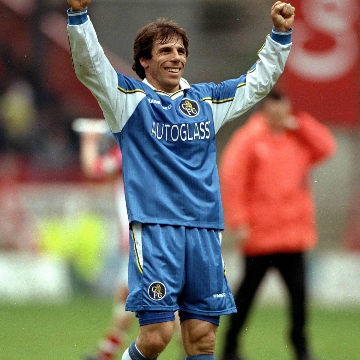 Happy 55th birthday to Chelsea legend Gianfranco Zola.    