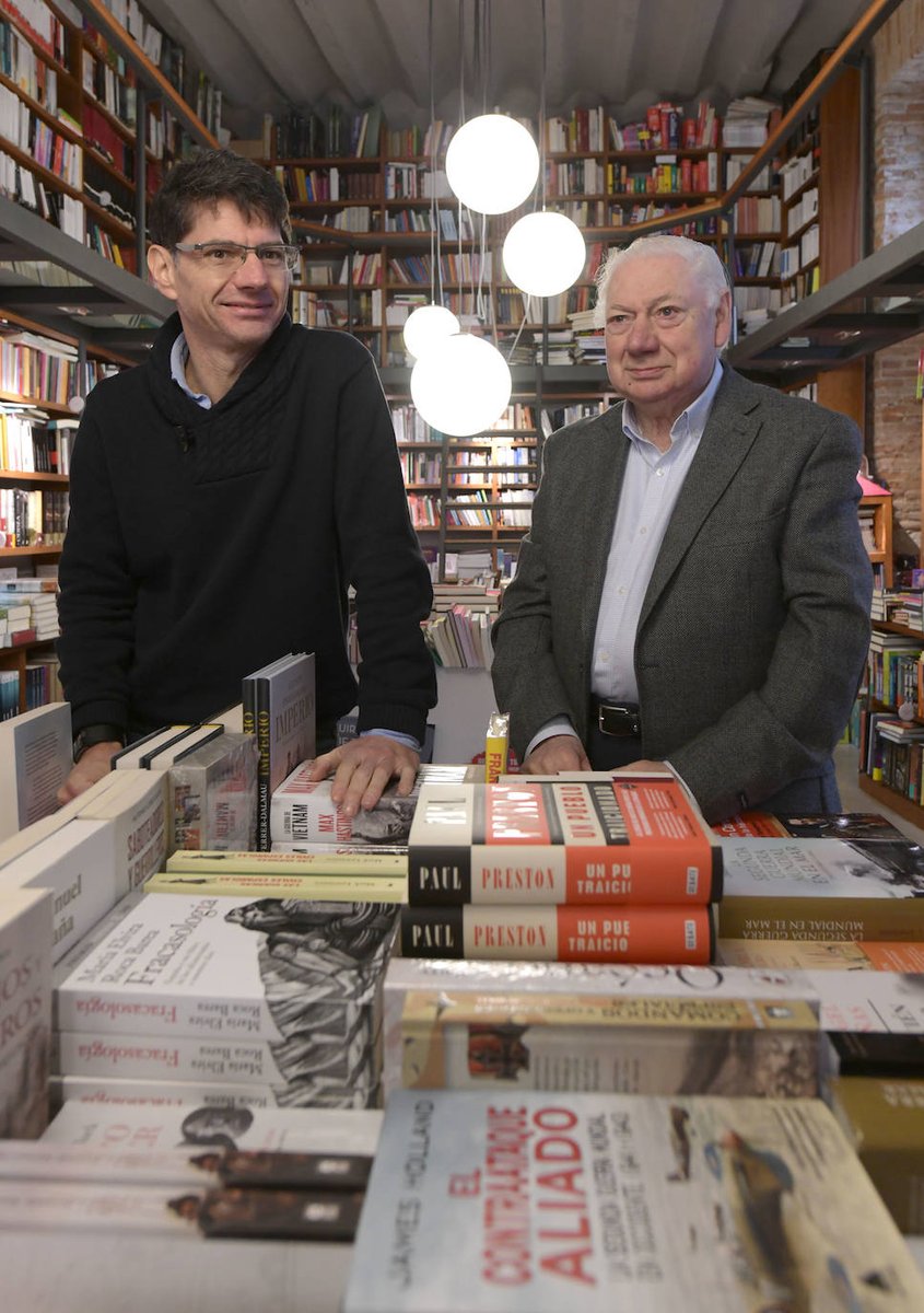 aldomanucio's tweet photo. ¡Buenos días! 👍 Queremos #futuro y eso significa #prolongar la vida que tenemos y nos gusta.
«La librería burgalesa Luz y Vida (1948) obtiene el Sello de Librería de Calidad del Ministerio de Cultura, la primera en Burgos y la octava en Castilla y León»
https://t.co/eVV5P8MtfA https://t.co/1brX24bg5s