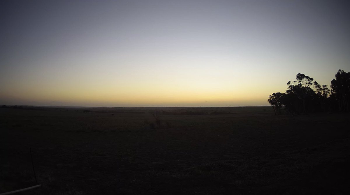 AstroObsWA's tweet photo. Simply beautiful clear sky. https://t.co/jlcP2hC98j