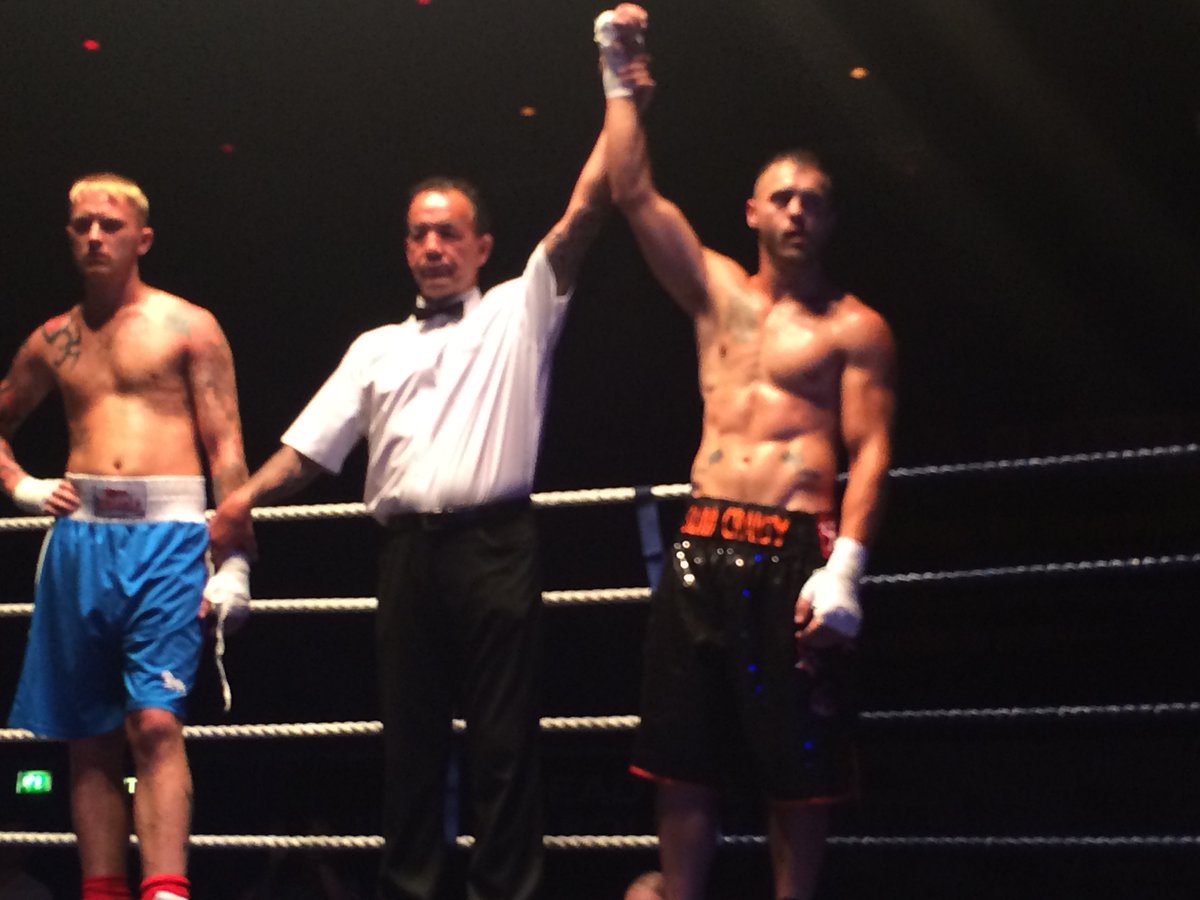 markneilsonsw's tweet photo. #throwback to 05.07.2014 Oasis Swindon

@sugarshawn85 retains his @NeilsonBoxing Cruiserweight Title in style 
Craig Leadbeater stops Jamie Gelder (who quit in the first after feeling the heat) 🔥
Back in September - keep your eyes peeled for details 👀
Main Sponsor - @JGSswindon https://t.co/JVtRYX2zxg