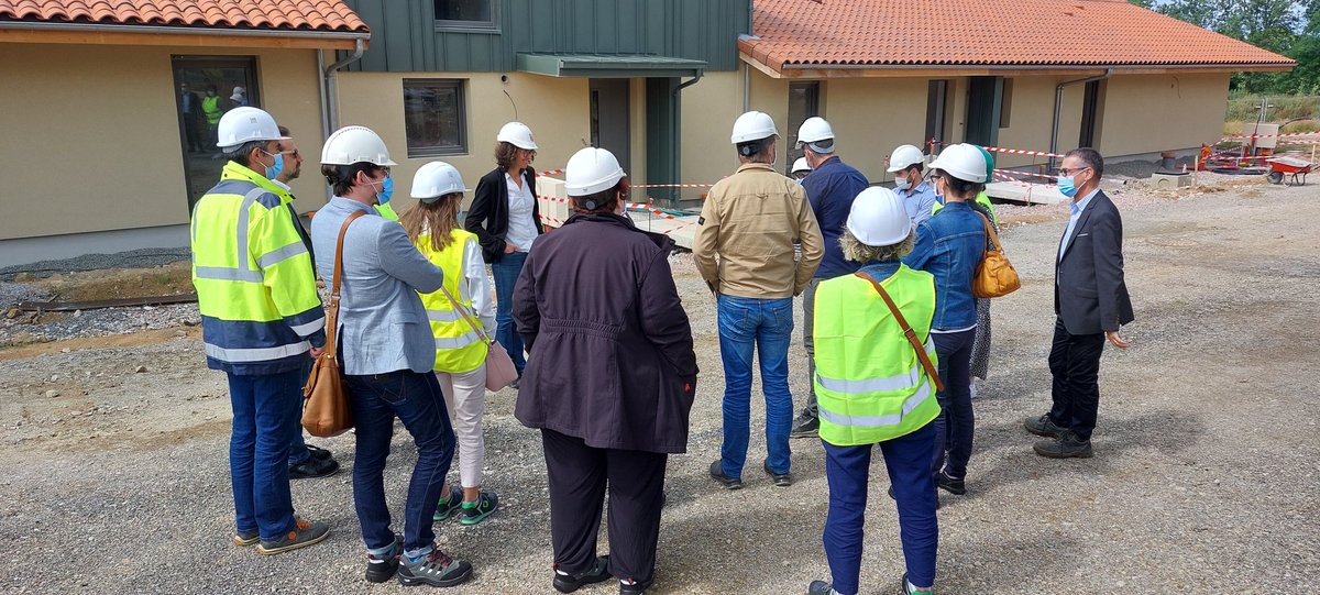 Limoges habitat (@limogeshabitat_) on Twitter photo Dans le cadre de la Société de Coordination AOH les équipes de Limoges habitat et <a href="/stjuhabitat/">Saint-Junien Habitat</a> échangent sur les sujets communs Dans le cadre de la Société de Coordination AOH les équipes de Limoges habitat et <a href="/stjuhabitat/">Saint-Junien Habitat</a> échangent sur les sujets communs