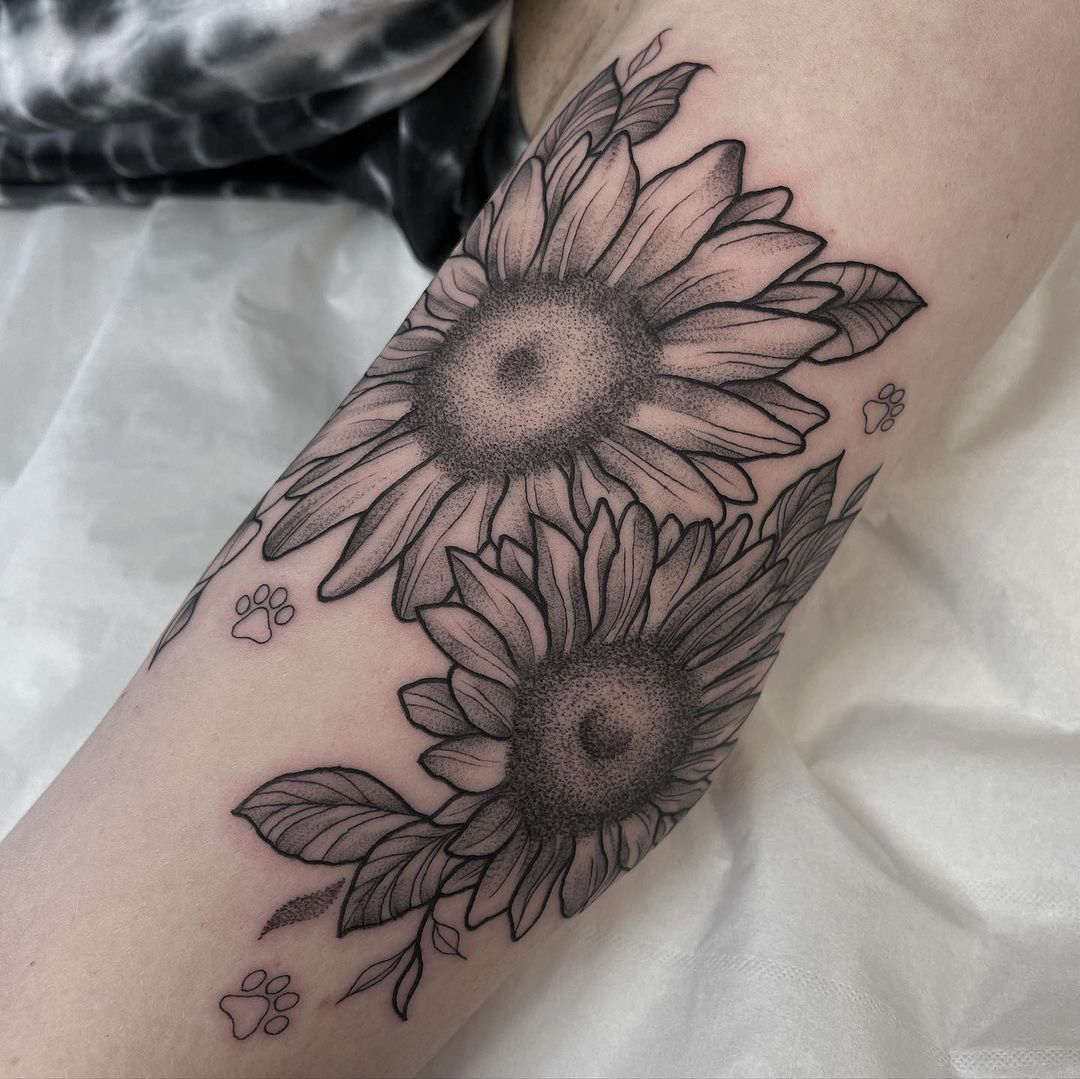 36 Small Sunflower Tattoos Meanings Designs and Ideas  neartattoos