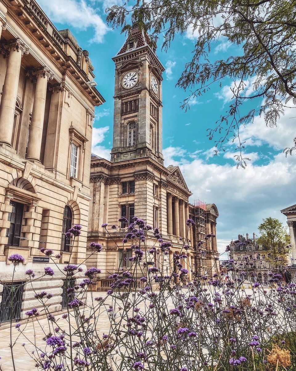 Our glorious city ❤️

If you want to discover &amp; support Birmingham's fantastic independents, download the IB App at: independent-birmingham.co.uk/our-app/

The IB App is not only a great database but with it you can enjoy up to 25% off at 140+ of Brum's best indies.

📷 instagram.com/alex_tz78/
