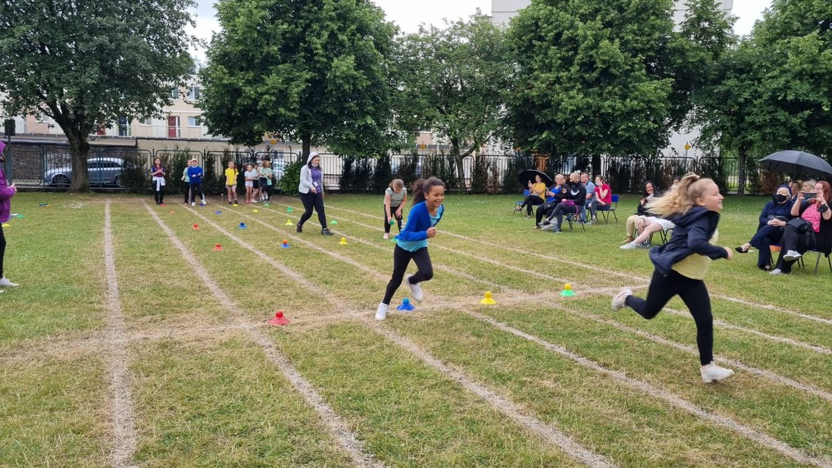 marys_rc's tweet photo. An amazing sports day for Blwyddyn 4
#TeamNon
#TeamLlewellyn
#TeamTydfil
#TeamOwain https://t.co/N1q1W8hn1p