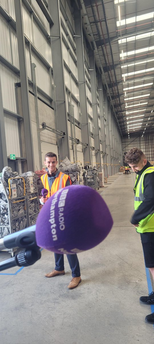 JJGlobalFulfil's tweet photo. It was a pleasure to welcome @tompsays @BBCNorthampton to our UK HQ this morning to chat with the team and send him on his very own picking errand! Listen back on the #BBCSounds app. 🎙️

▶️1:23:20
▶️1:52:17
▶️2:10.37
▶️2:25:00
▶️2:55.16

https://t.co/2ffXsiuOUS https://t.co/oh3AkUaEhJ