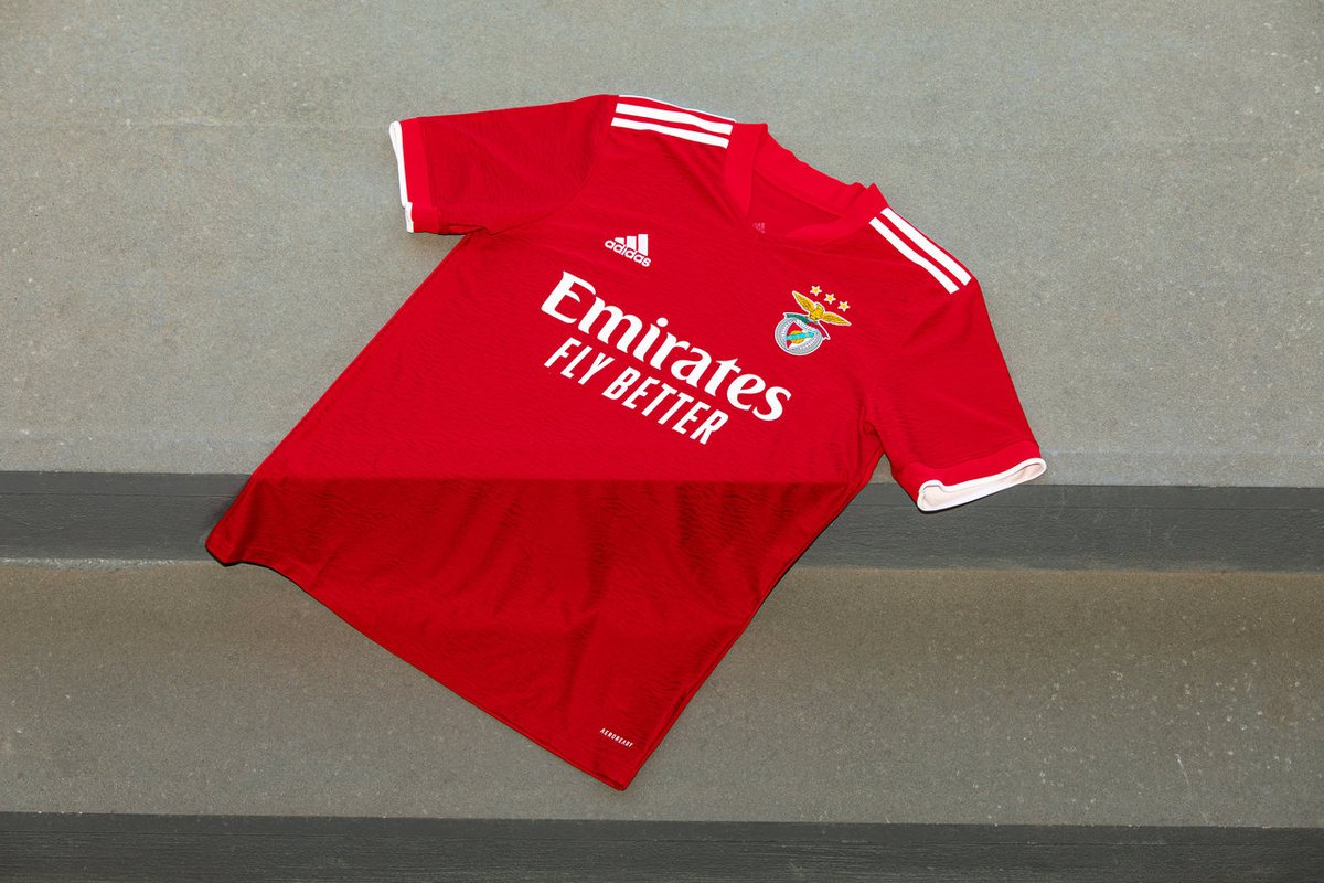 Qual é o equipamento mais bonito?

Sporting CP - Comenta
FC Porto - RT
SL Benfica - Gosto 

Segue a página para mais publicações! 🙏🔥