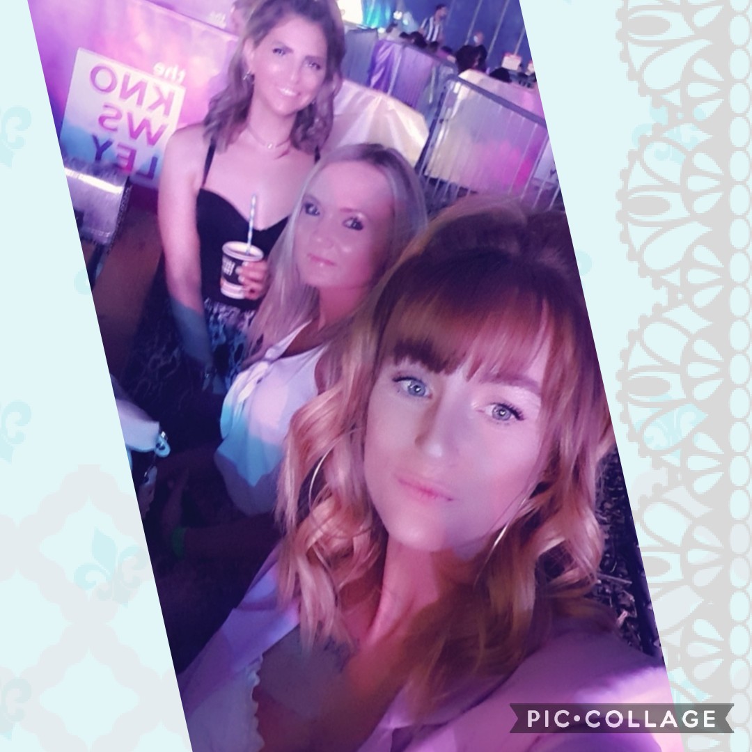 kelly_dizzy's tweet photo. #NewProfilePic https://t.co/g70cvWsXyn