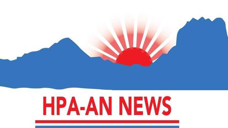 MM308890's tweet photo. Junta terrorists violently beat and abducted a motorcyclist in front of the Pagoda compound in Hpa-an for no reason.
#July5Coup
#WhatsHappeningInMyanmar
#DepayinMassacre https://t.co/TQpYNM2QHi https://t.co/37FqYDozj1