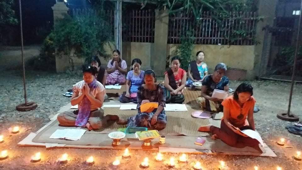 MM308890's tweet photo. Regular ‘Prayer Strike’ from Wuntho Tsp, Sagaing Region on Day 147 of Coup. #DepayinMassacre #WhatsHappeningInMyanmar #July5Coup https://t.co/owly37Wmc7 https://t.co/z3CffCT56m