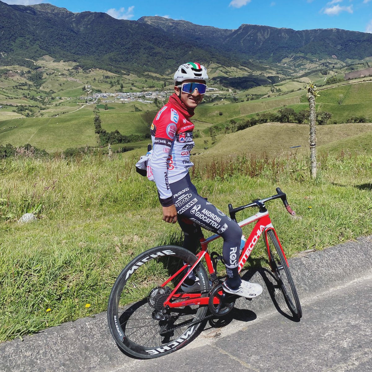 Últimos entrenamientos por casa🇪🇨. Antes de viajar a Europa y seguir con las competencias 🤪.
@androni_sidermec