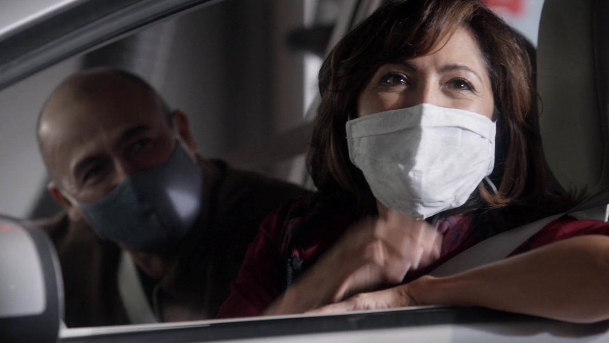 moozanna's tweet photo. "Alvarez!"
"There you go"
"Tia Sandra! Sister-cousin Michelle. Tio Johnny"
"I told you he'd know who we are. Nice to finally meet you"
Now let's see Robert at one of those barbecues
#S19S04E10 #Station19 #JohnnyAlvarez #SandraAlvarez #MichelleAlvarez #RobertSullivan https://t.co/6yf0e4aUXv