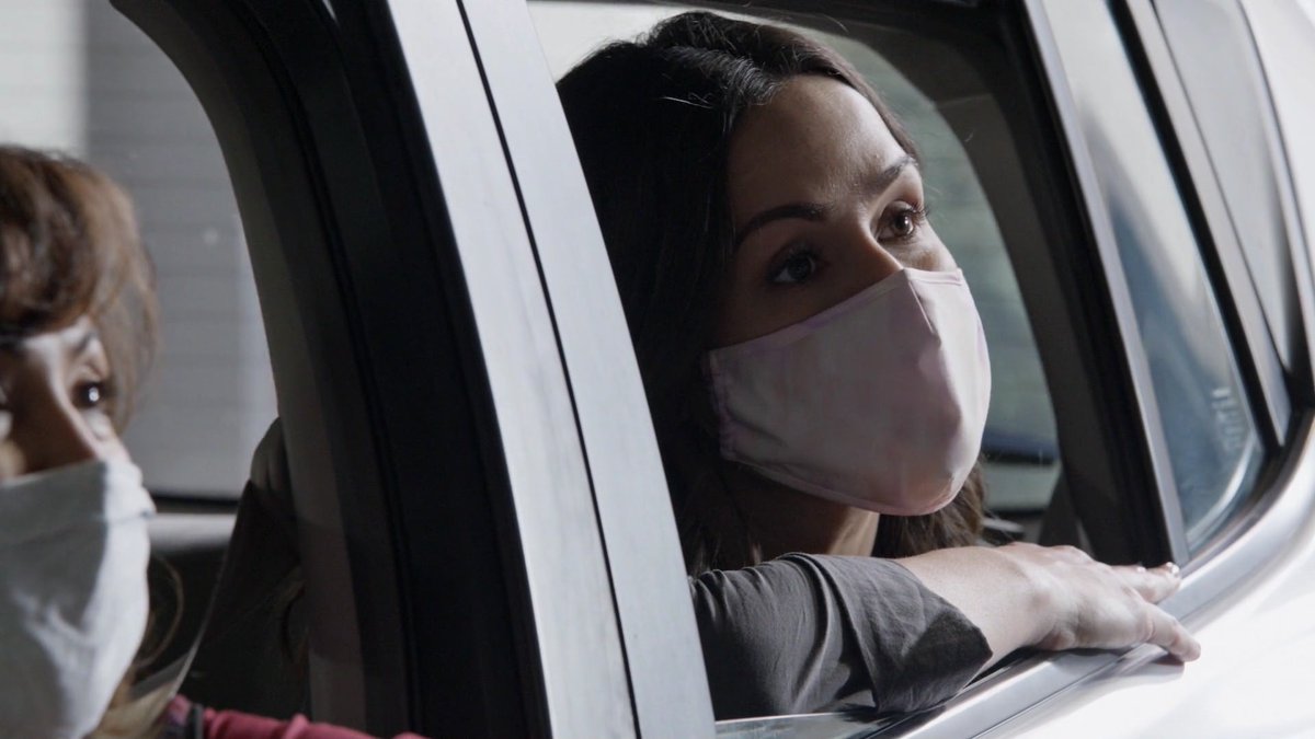 moozanna's tweet photo. "Alvarez!"
"There you go"
"Tia Sandra! Sister-cousin Michelle. Tio Johnny"
"I told you he'd know who we are. Nice to finally meet you"
Now let's see Robert at one of those barbecues
#S19S04E10 #Station19 #JohnnyAlvarez #SandraAlvarez #MichelleAlvarez #RobertSullivan https://t.co/6yf0e4aUXv