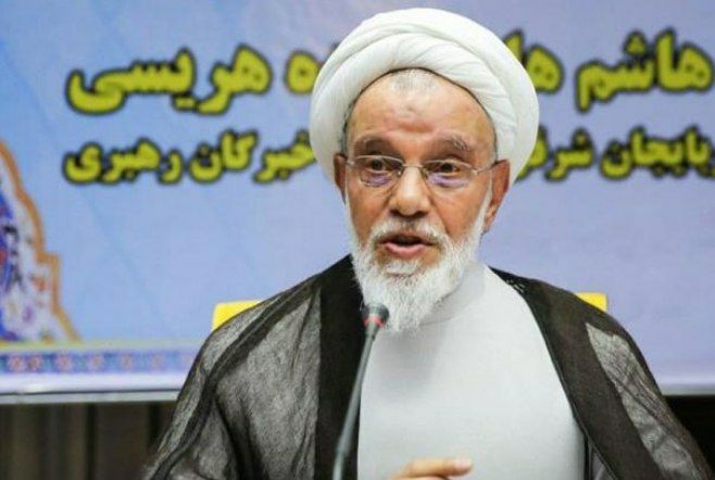 jalilyha's tweet photo. آیت‌الله هاشم‌زاده هریسی عضو مجلس خبرگان رهبری: ستون فقرات بخشی از مردم شکسته و نمی‌توانند حرکت کنند و خانواده خود را بچرخانند. https://t.co/Tmre5f8PS7