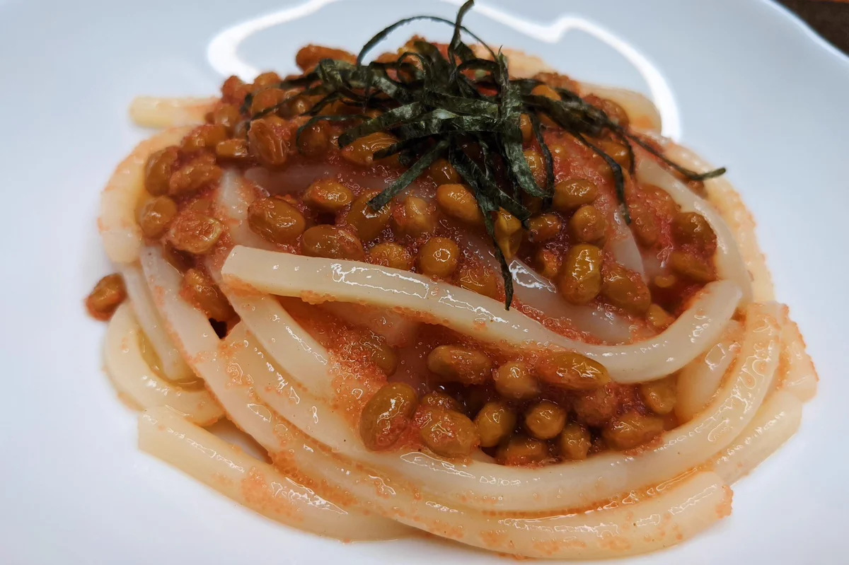 とっても美味しそうで作り方も簡単！「納豆」や「たらこ」を使った、うどんレシピ！