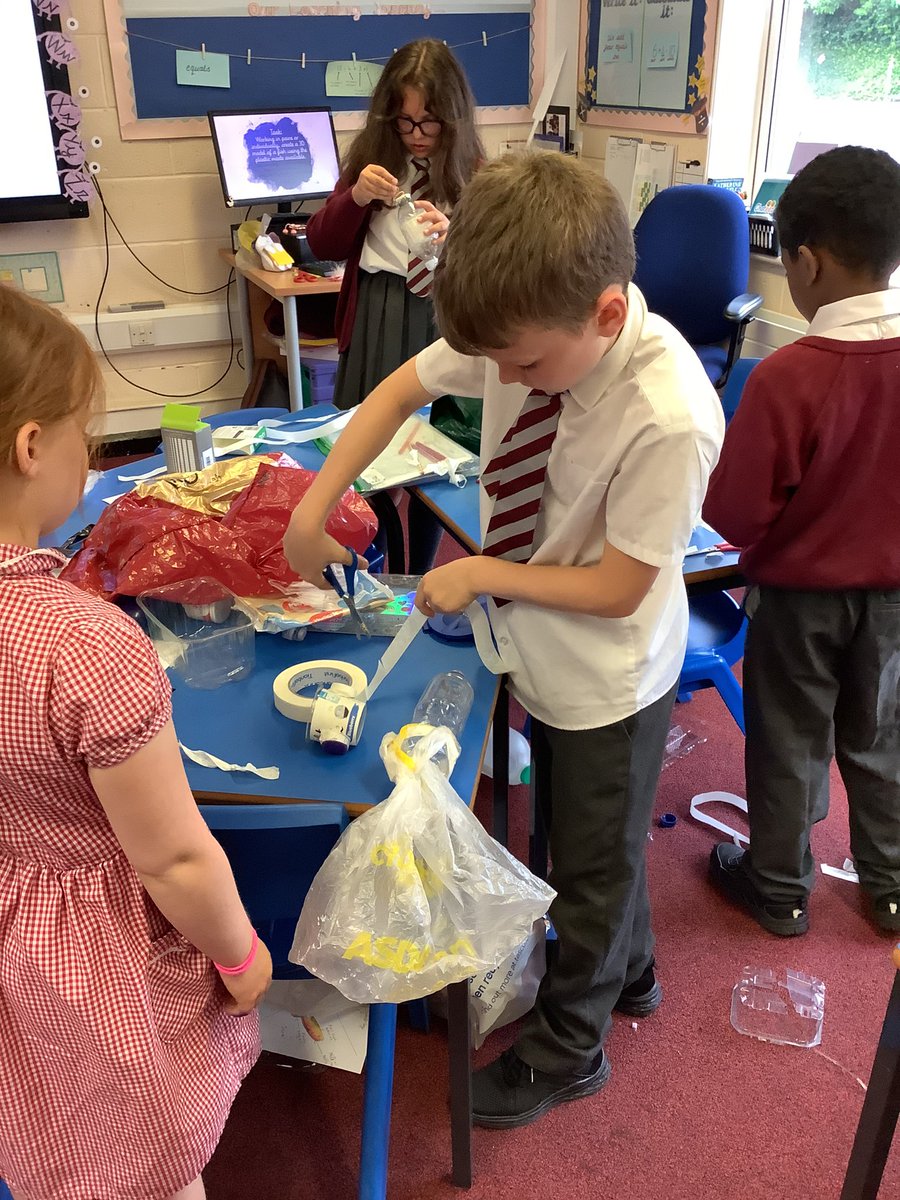 TyntesfieldLC's tweet photo. More from our #TPSartday and the fabulous making and creating process we went through! https://t.co/xTsfRN3lne