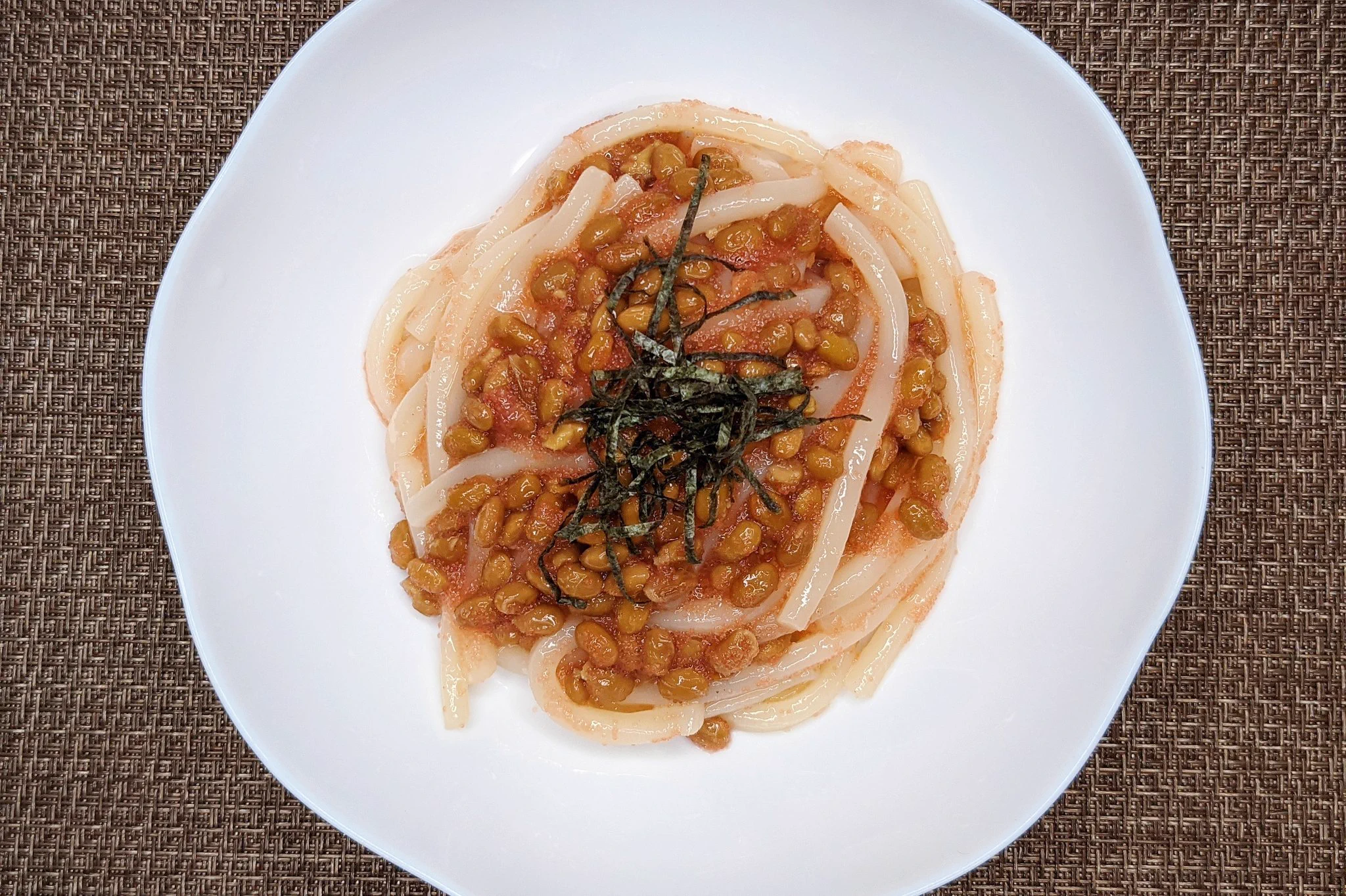 とっても美味しそうで作り方も簡単！「納豆」や「たらこ」を使った、うどんレシピ！