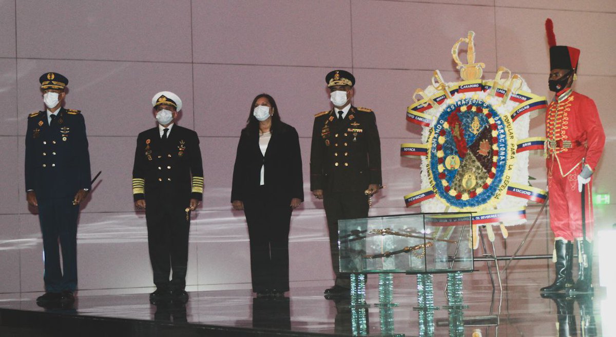 Con las enseñanzas de nuestro Padre Bolívar y bajo el liderazgo de nuestro Presidente <a href="/NicolasMaduro/">Nicolás Maduro</a>,  seguimos unidos por los caminos de libertad, independencia y dignidad, celebrando este día de victoria para el pueblo y para nuestra gloriosa Fuerza Armada Nacional Bolivariana