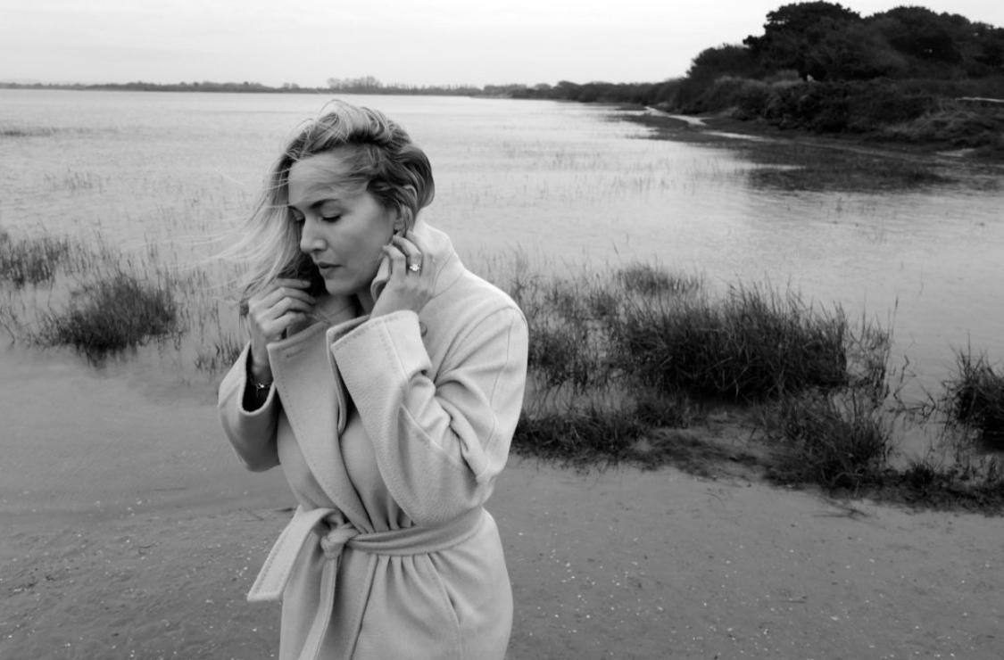 In love with these black and white pictures : Greg Williams #KateWinslet.