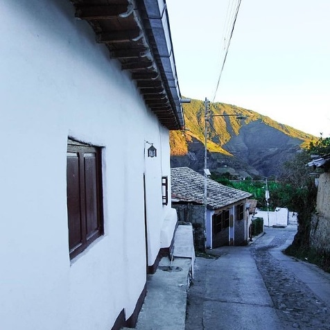 Iniciamos la semana con esta hermosa imagen de las calles de #Niquitao, cada rincón de #Trujillo tiene una magia especial #FelizLunes 📸 <a href="/Bocono_Trujillo/">Boconó Trujillo</a>