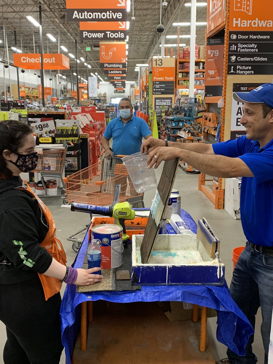 LansdownePro's tweet image. Thanks to Manny for repping the Henry!