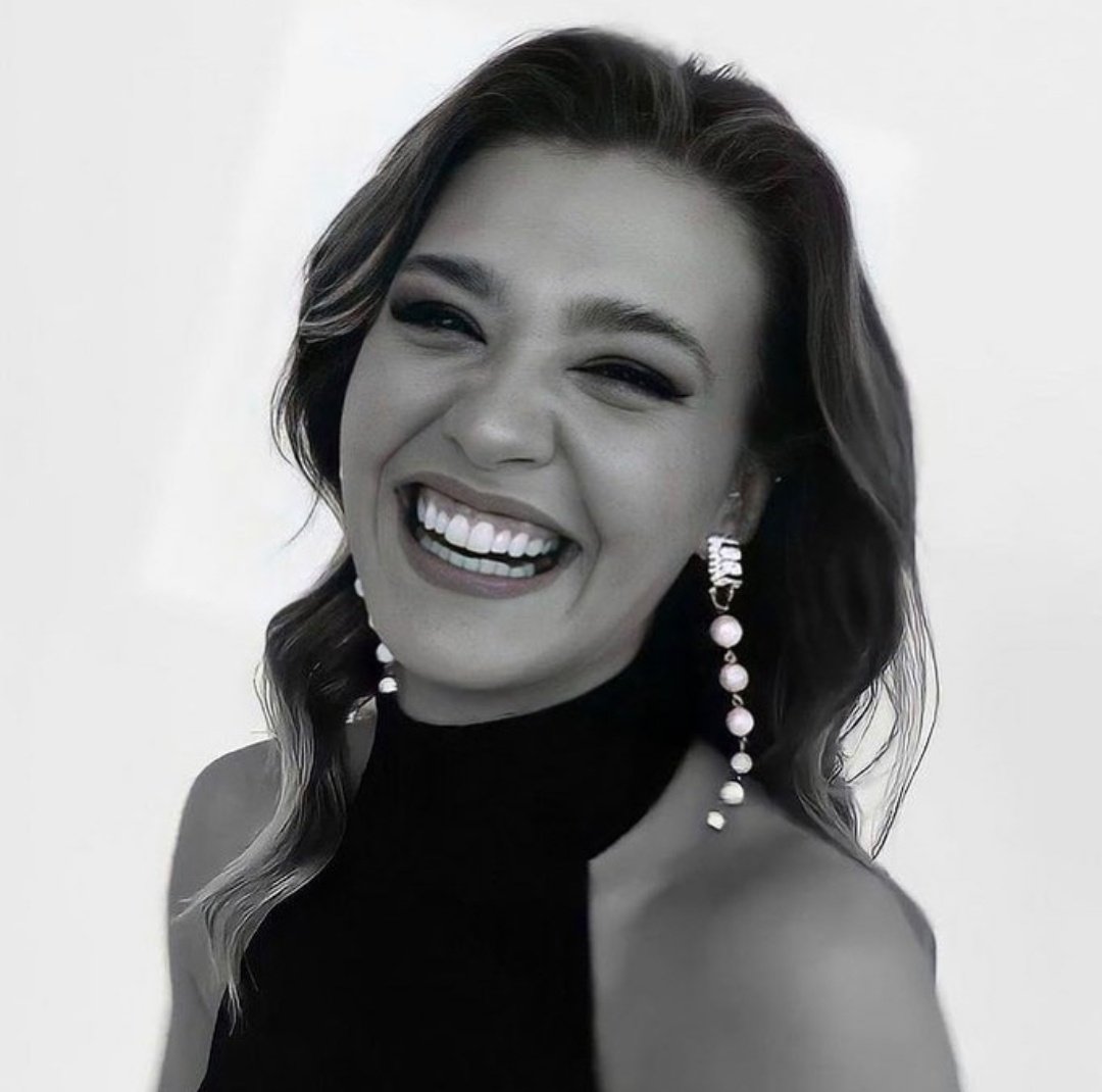 #YalnizDegilsinMelisaDöngel Sana destek canım. Melisa 21 yaşında ve 5 yıl önce babası tarafından tecavüze uğradı. Sonunda hapse girdi ama kısa süre sonra çıktı ve Melisa'nın kız kardeşini kendisine götürmek istiyor. Melisa şimdi ablasının velayeti için savaşırken.❤