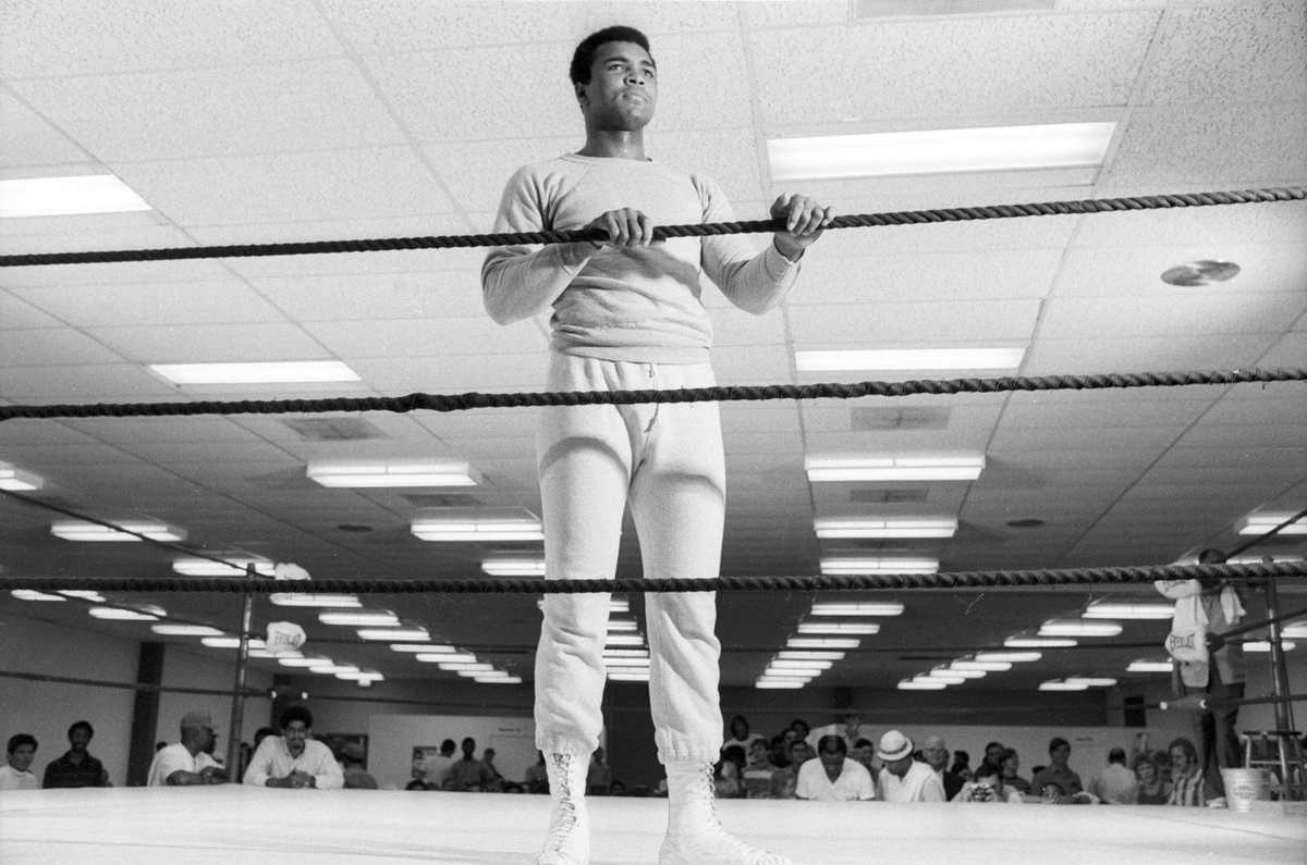 Ali in the ring during training at Astrohall in July 1971 for his fight versus Jerry Ellis. 

📸: @LeiferNeil 

#MuhammadAli #NeilLeifer #Icon #Inspiration #GOAT #Training #Champion