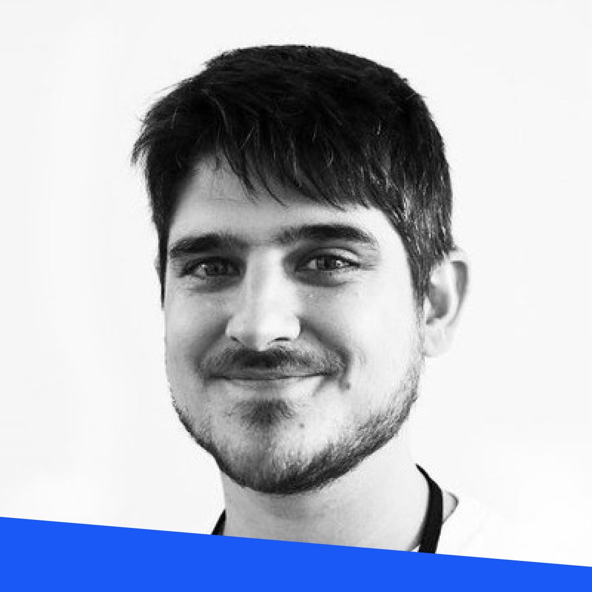 Valerio Sandri is sharing today what's on his shelf! 🤓 Reading glasses on and get ready for <a href="/AlexOsterwalder/">Alex Osterwalder🇨🇭</a> and <a href="/ypigneur/">Yves Pigneur</a> 'Business Model Generation' and many more... 📚 #BookRecommendations #OnMyShelf 

👉 tinyurl.com/jbvu5dbe