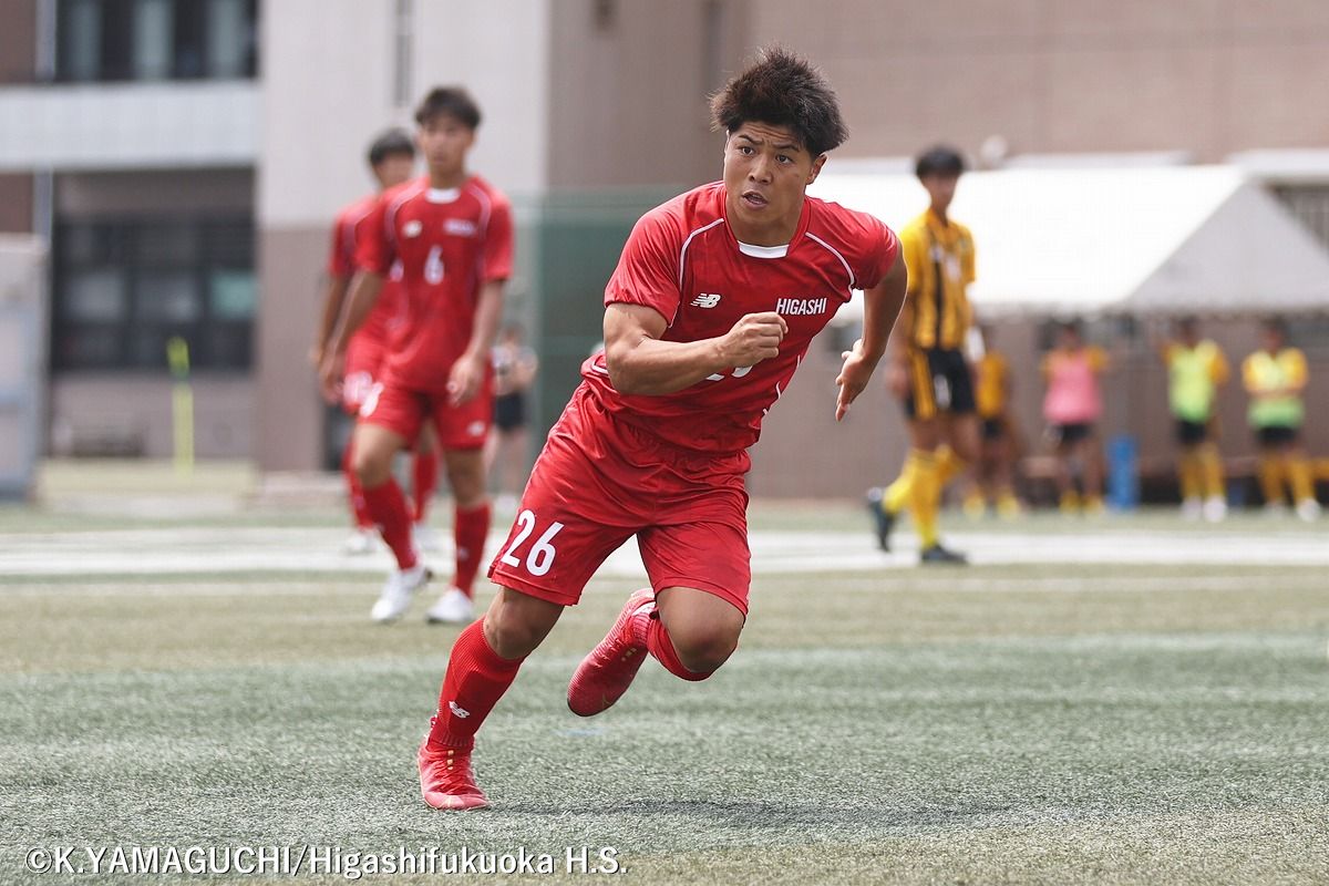 赤い彗星 東福岡高校サッカー 写真館 高円宮杯 Jfa U 18サッカーリーグ21福岡1部 第9節 東福岡b 東海大 福岡 先発出場の長岡太樹 スマイス セレソン 3年 と日高佑哉 アリーバfc 2年 交代出場の緒方心太郎 Uki C Fc 3年 と村上 赤い彗星 東福岡高校サッカー 写真館 高円宮杯 Jfa U 18サッカーリーグ21福岡1部 第9節 東福岡b 東海大 福岡 先発出場の長岡太樹 スマイス セレソン 3年 と日高佑哉 アリーバfc 2年 交代出場の緒方心太郎 Uki C Fc 3年 と村上