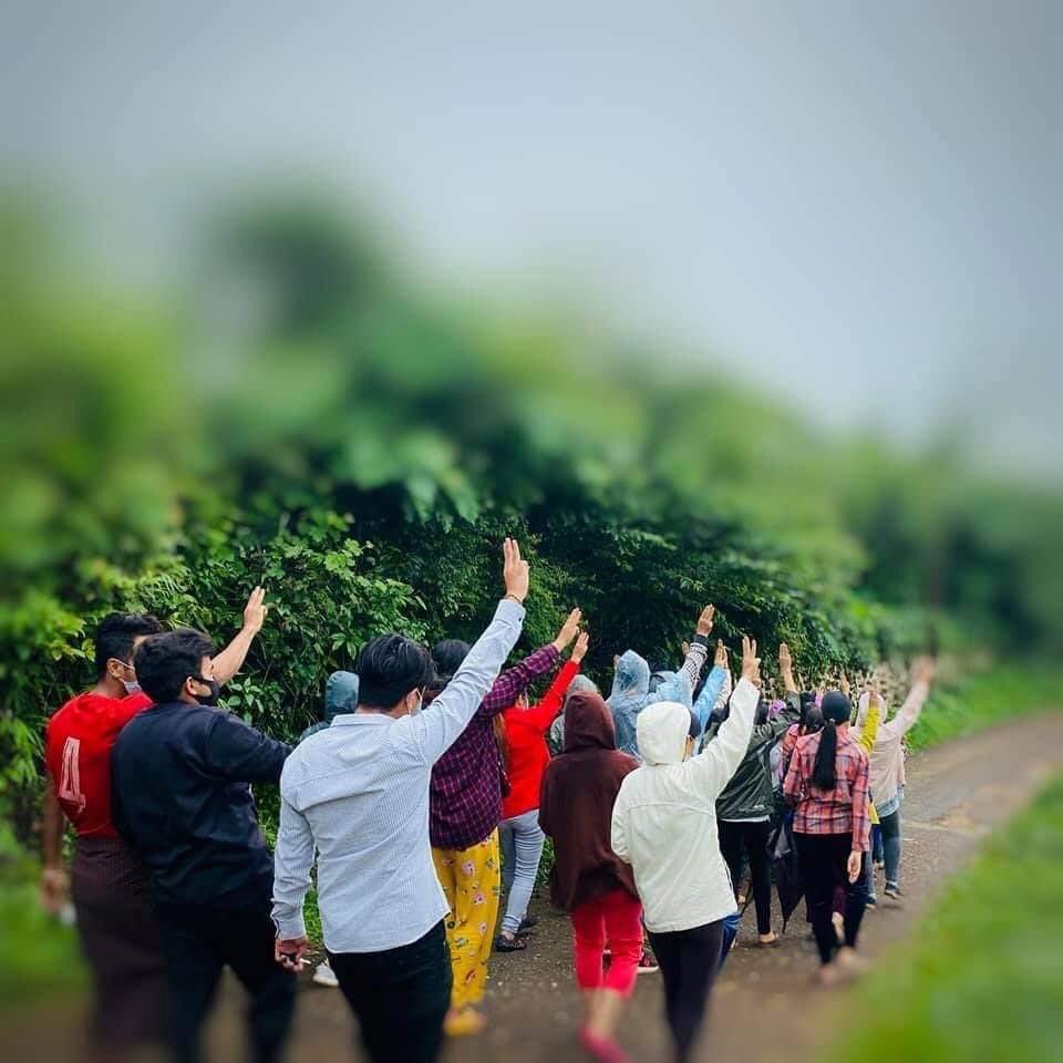 A group of young people in Mogok continued to stage their regular guerrilla strike to defy military rules. 
LEGALIZE NUG    #WhatsHappeningInMyanmar #July5Coup
#DepayinMassacre