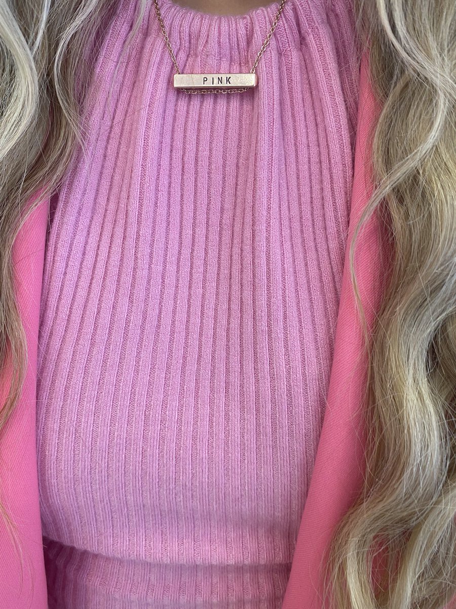 Jesseebooth's tweet image. Guess my fave colour 💕💖💗💞💓💐🌸