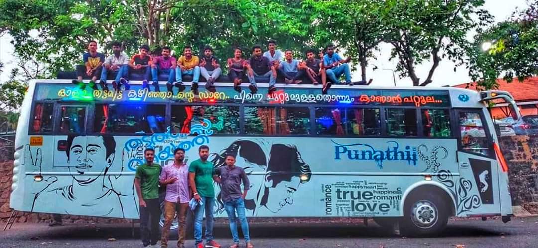 NivinPaulyNfc's tweet photo. 9 Years Back 💞

Thattam Fever All Over 🔥

#9YearsOfThattathinMarayathu @NivinOfficial https://t.co/BiHBwYHW2T