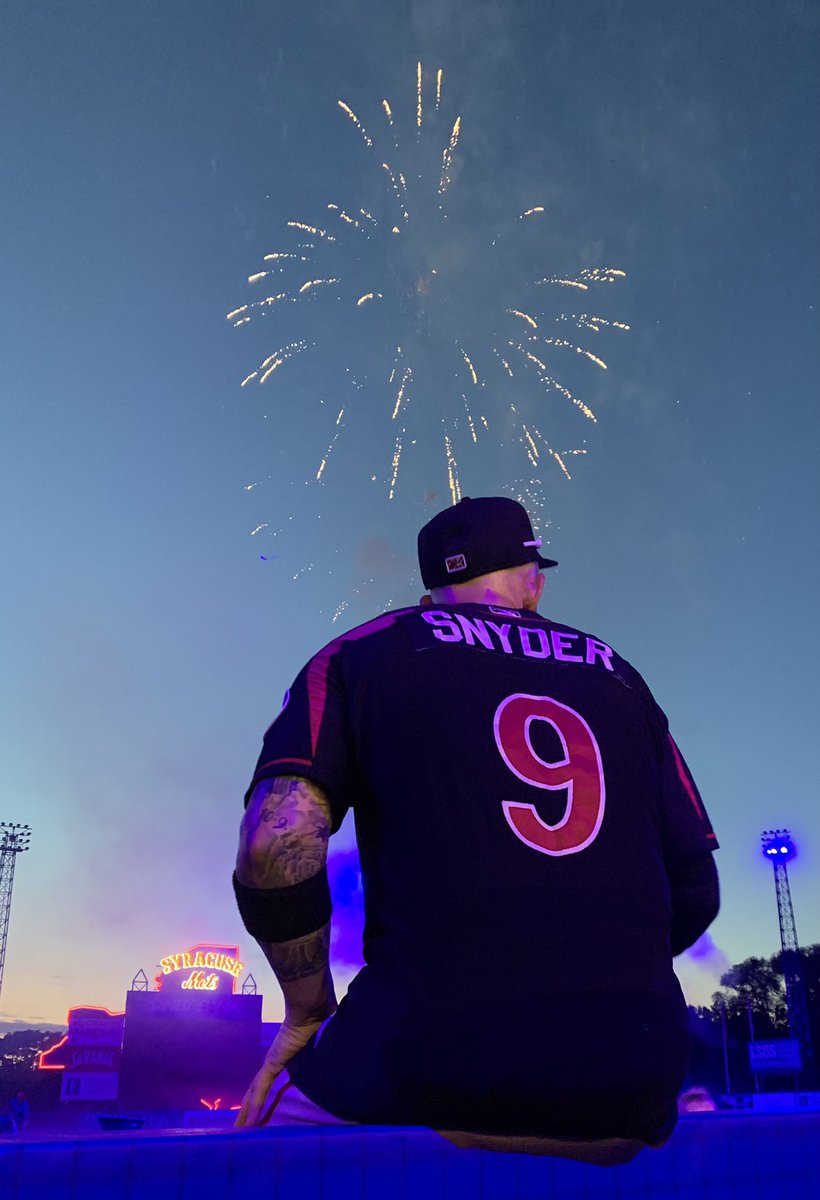 Love this picture of my favorite baseball player still working hard to support his family and play this game!!! Love you <a href="/BrandonSnyder29/">Brandon Snyder</a>